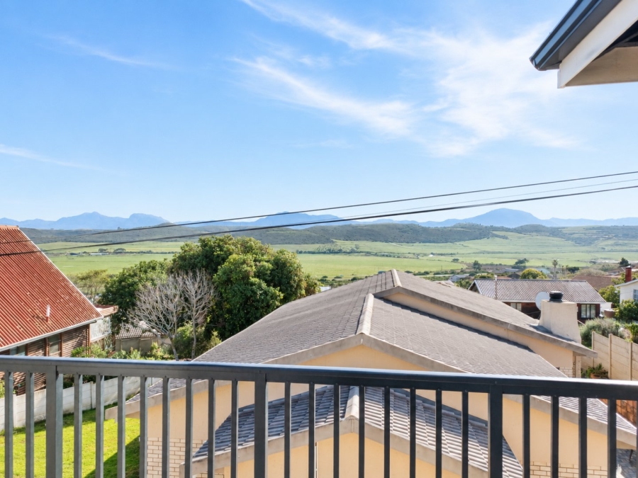 3 Bedroom Property for Sale in Fraaiuitsig Western Cape